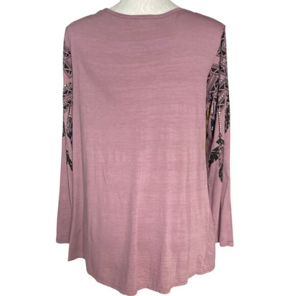 Vocal rhinestone graphic tunic top, ladies mauve medium tribal feather print - Picture 4 of 8